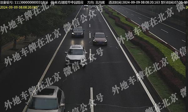 右堤路华中园路段 方向北向南.jpg